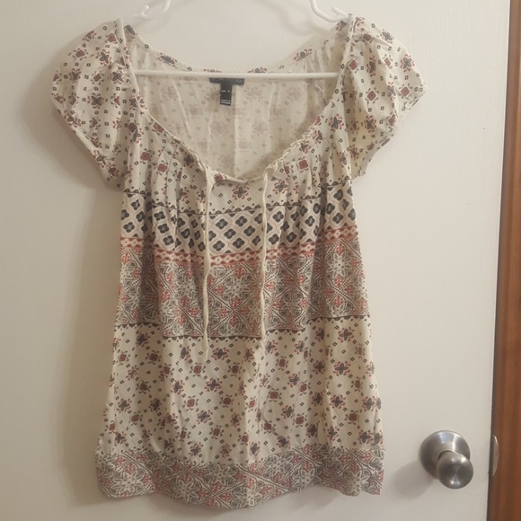 Fang Tops - **$5 sale! Cute top